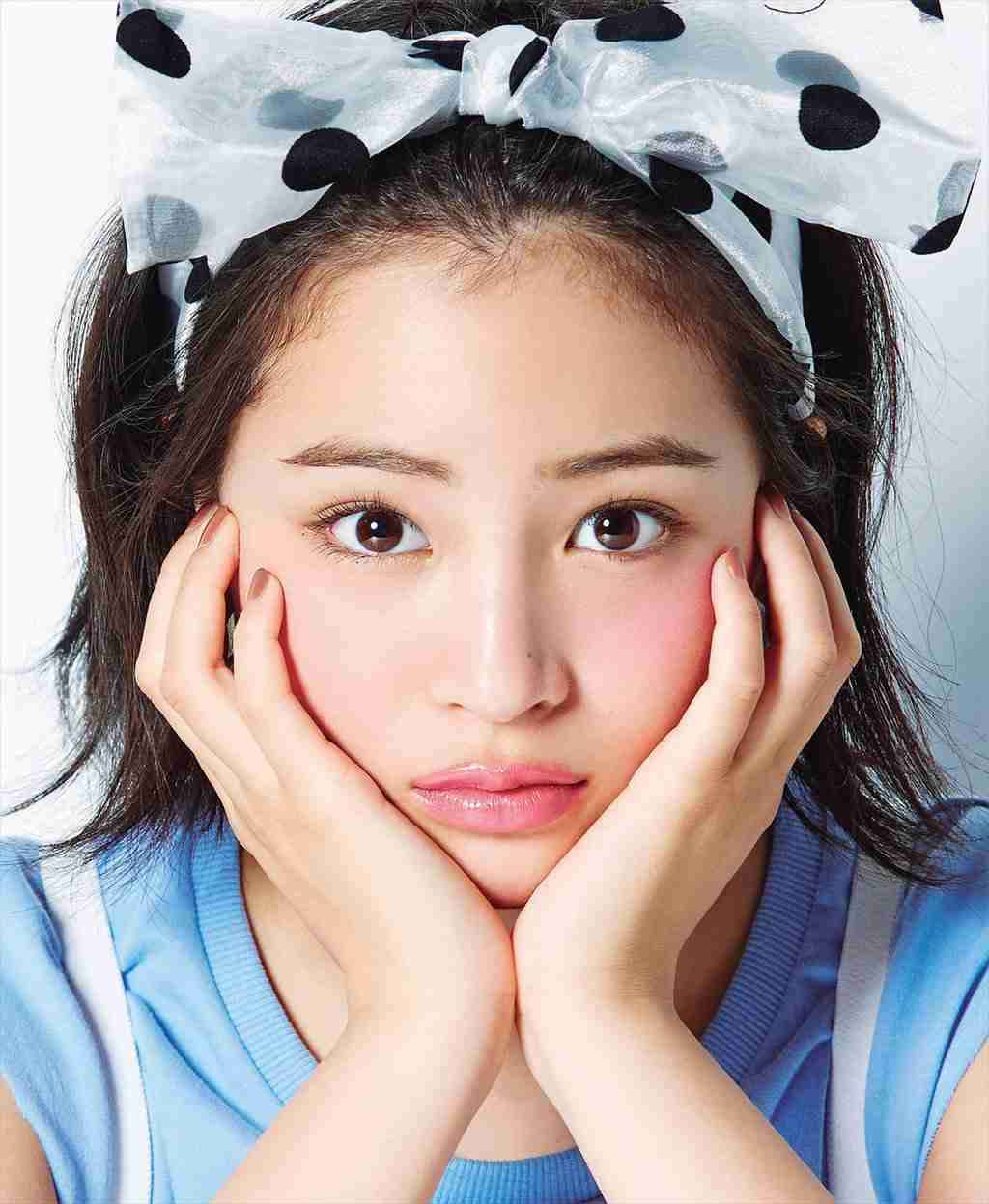 “オトナな広瀬すず”に「美人すぎる」「女神」と絶賛の声