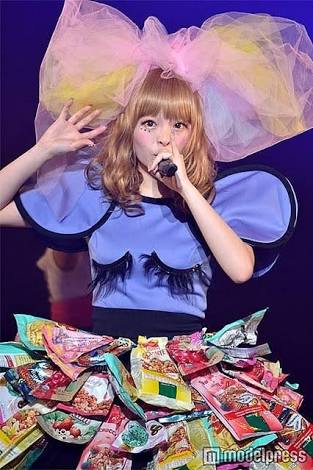 ファッションのリボンって何歳までですか