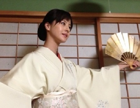 着物姿の有名人の画像を貼るトピ
