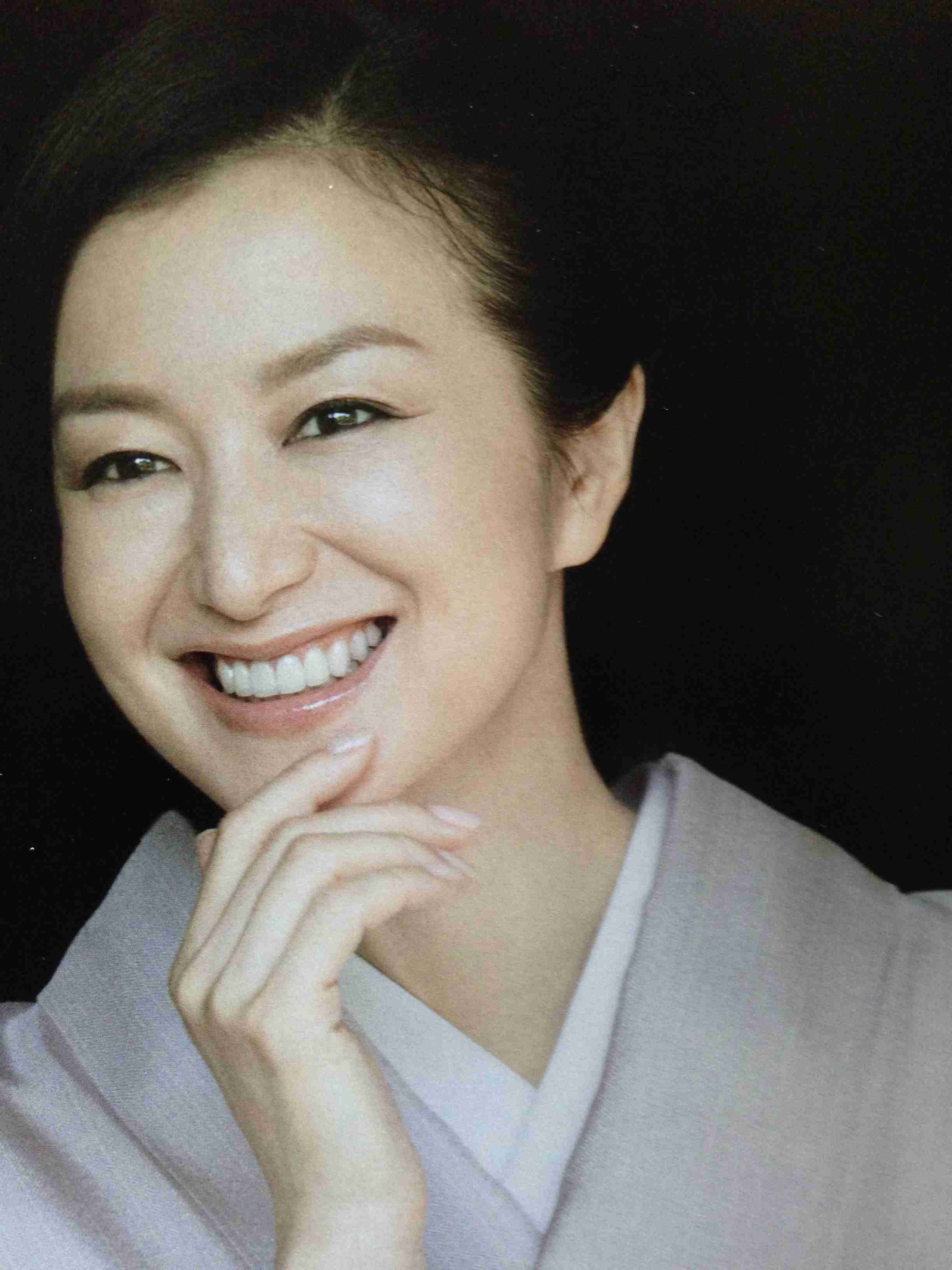 着物姿の有名人の画像を貼るトピ