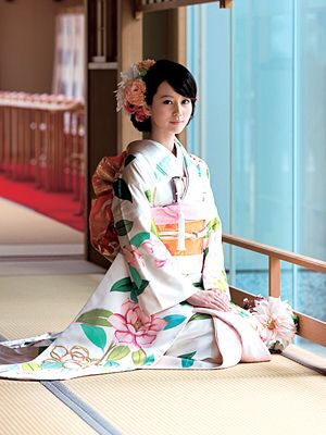 着物姿の有名人の画像を貼るトピ