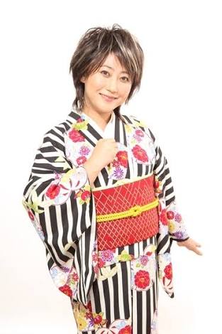 着物姿の有名人の画像を貼るトピ