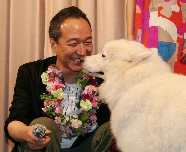 芸能人と動物の写真
