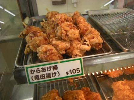 コンビニに行くとつい買ってしまうもの