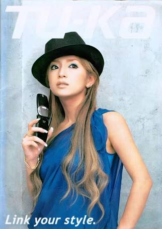 思わず二度見!? 浜崎あゆみ、限界ギリギリの肌出しショット公開で「セクスィ連発」「肌がぷるぷる！」