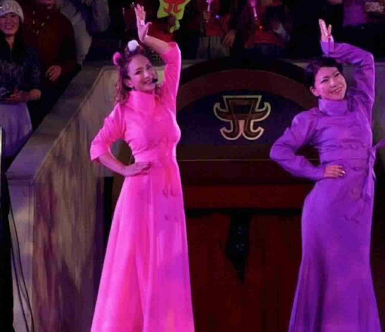 思わず二度見!? 浜崎あゆみ、限界ギリギリの肌出しショット公開で「セクスィ連発」「肌がぷるぷる！」