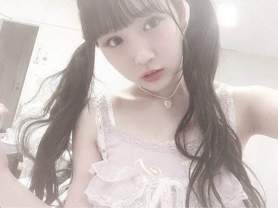 好きな女優さんの写真を貼ると、メイク方法を教えてもらえるトピ