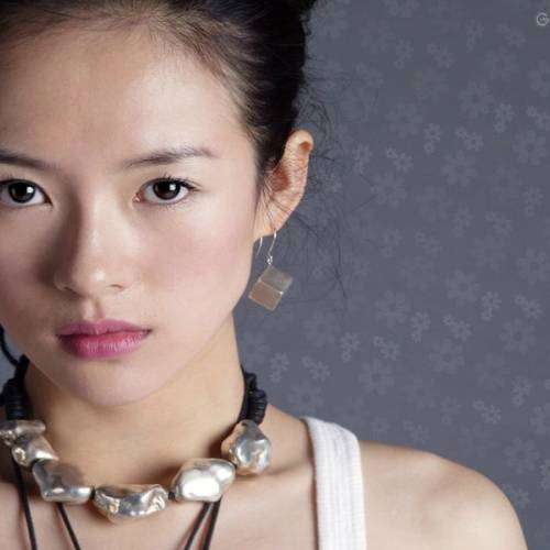 好きな女優さんの写真を貼ると、メイク方法を教えてもらえるトピ