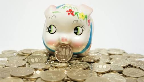 お金が貯まるのは都会？田舎？