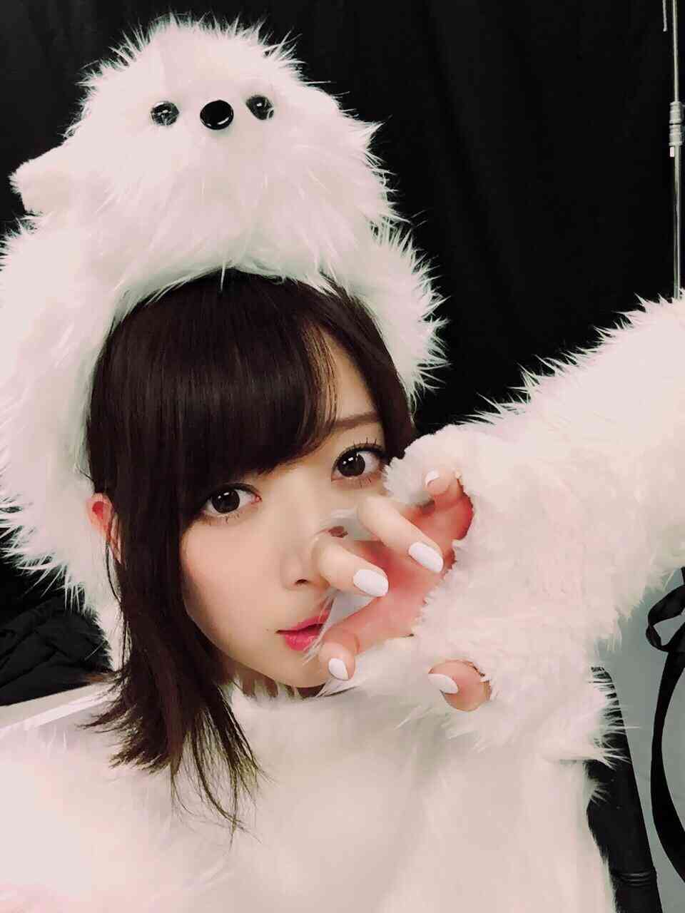 乃木坂46白石麻衣さん、髪が緑色になる