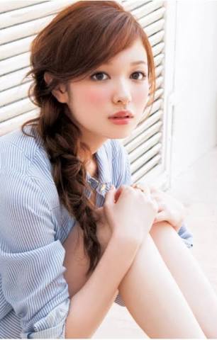 三つ編みが可愛い芸能人の画像を貼るトピ