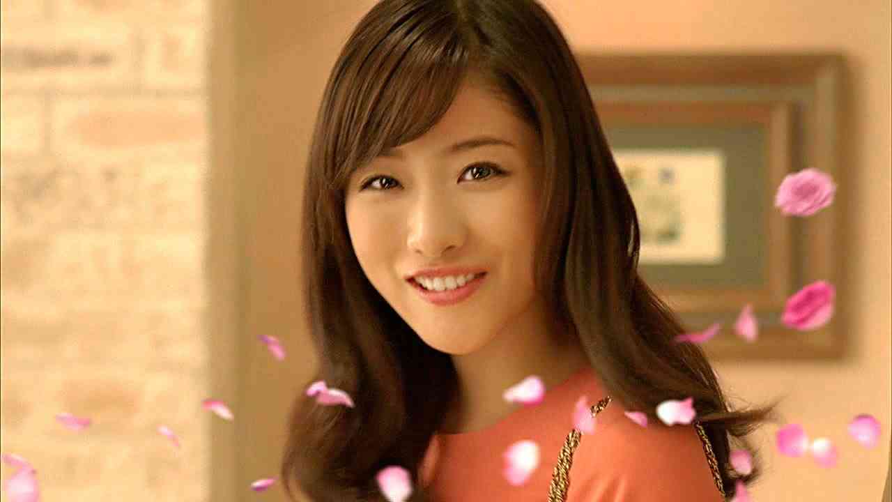 アゴに違和感を感じる芸能人