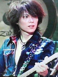 X JAPAN、「紅白」の裏側で仰天行動連発か 関係者あ然