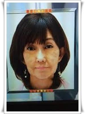 松本伊代、線路内に侵入して写真撮影　直後に踏切警報器が鳴る