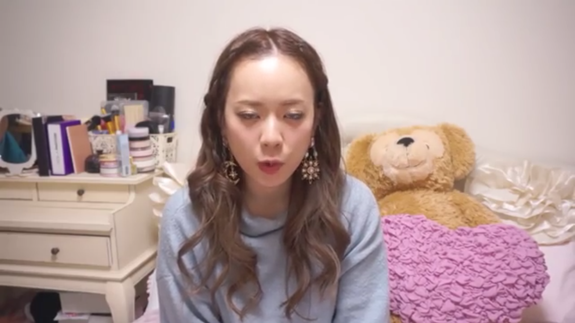 セシルマクビーの福袋を購入したら袖が4つある、とんでもない服が入っていたと購入者困惑