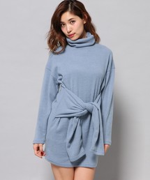 セシルマクビーの福袋を購入したら袖が4つある、とんでもない服が入っていたと購入者困惑