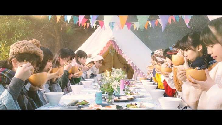 あるMV(ミュージックビデオ)の画像を貼って歌手と曲名が分かったらプラスを押すトピ