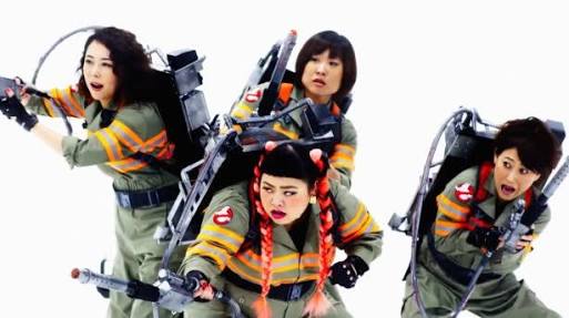 あるMV(ミュージックビデオ)の画像を貼って歌手と曲名が分かったらプラスを押すトピ