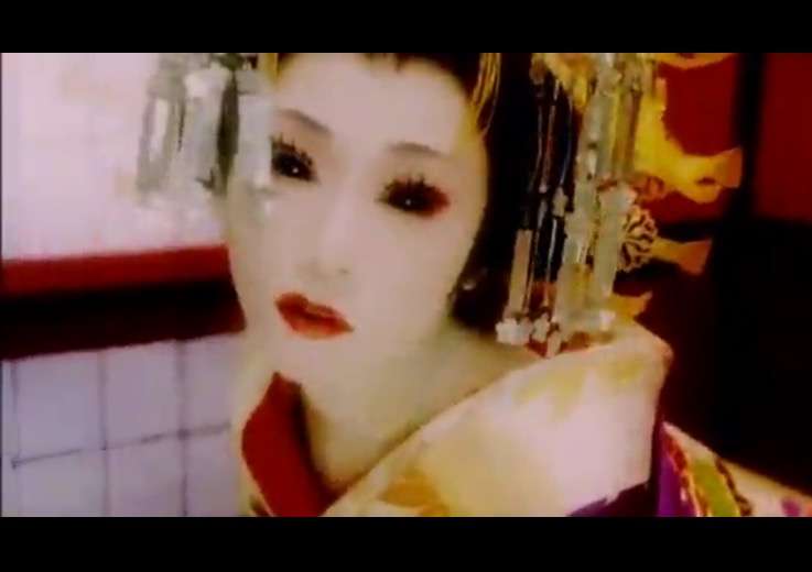 あるMV(ミュージックビデオ)の画像を貼って歌手と曲名が分かったらプラスを押すトピ