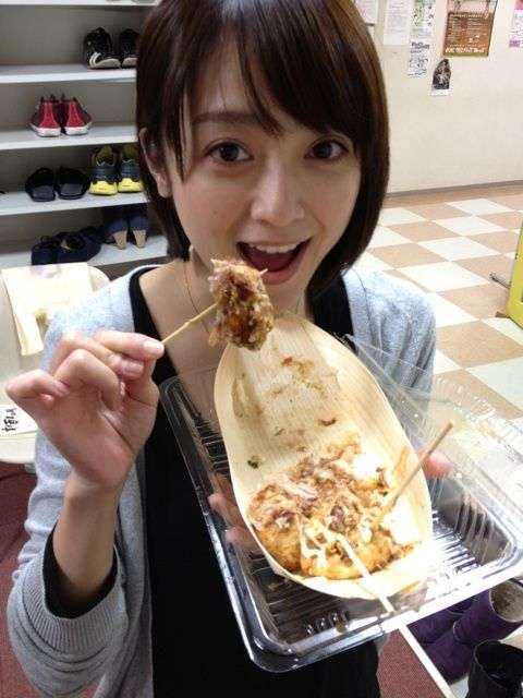 どう見ても年齢より若い芸能人の画像を貼るトピ