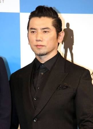 どう見ても年齢より若い芸能人の画像を貼るトピ