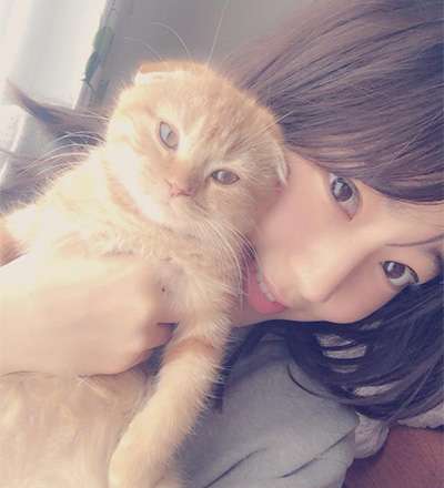 人気アイドルグループの目立たないメンバーを好きになる人