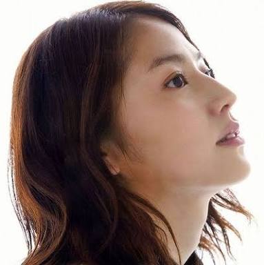 鼻低い人が鼻高い人の画像を見て驚くトピ