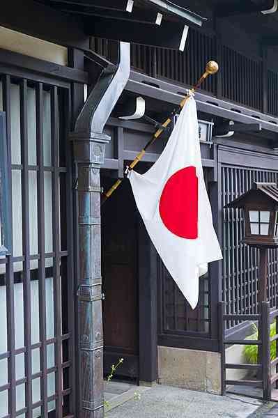 ＜厚労省＞保育所　3歳以上に国旗や国歌の文言