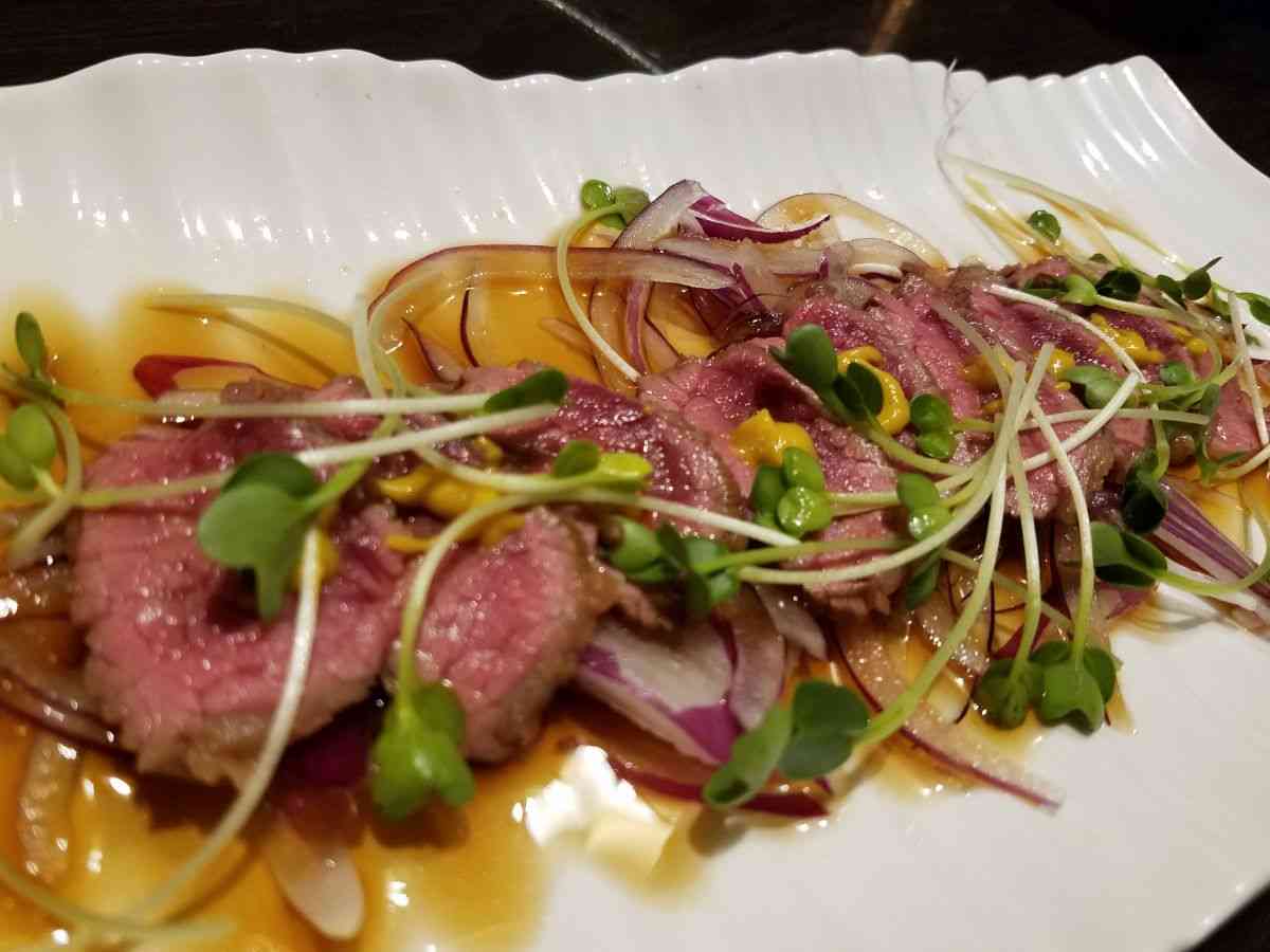 無言で飯テロするトピ