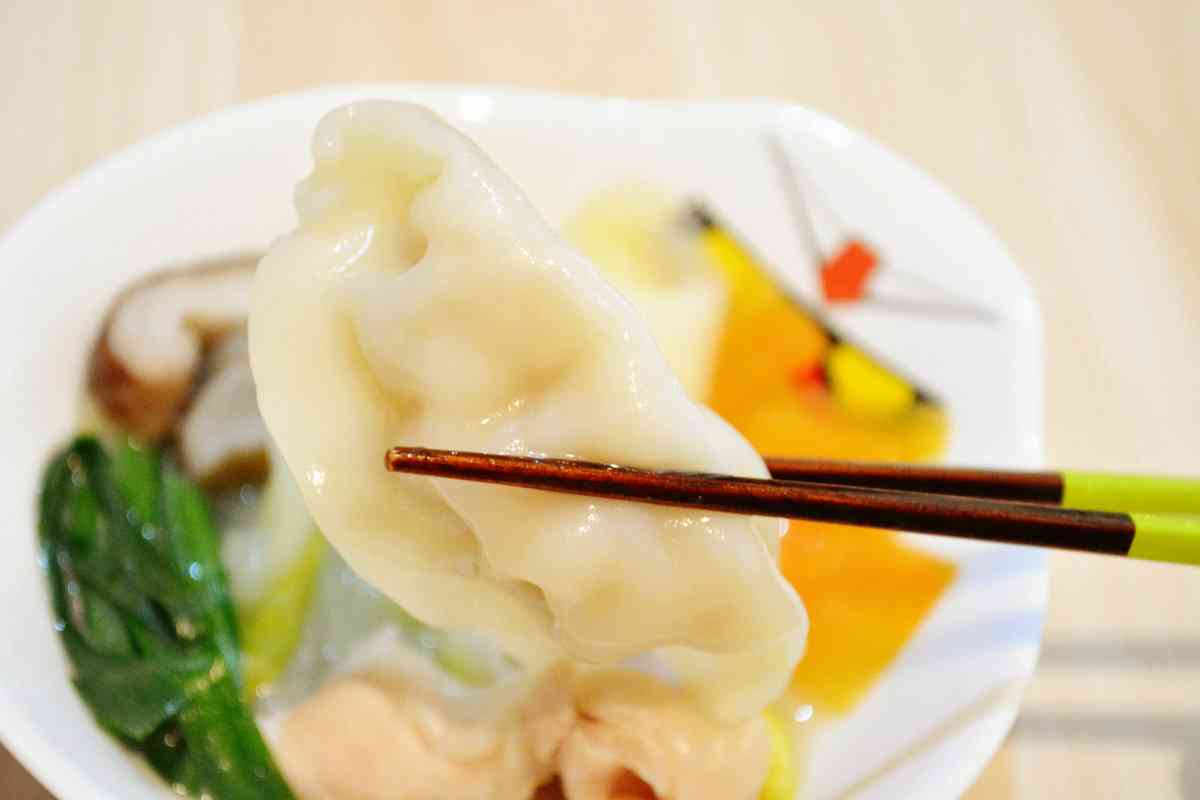 無言で飯テロするトピ
