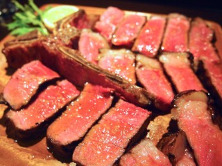 無言で飯テロするトピ