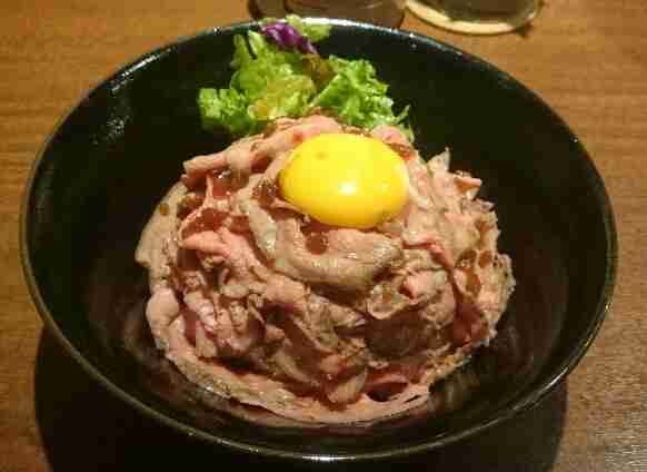 無言で飯テロするトピ