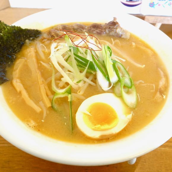 無言で飯テロするトピ