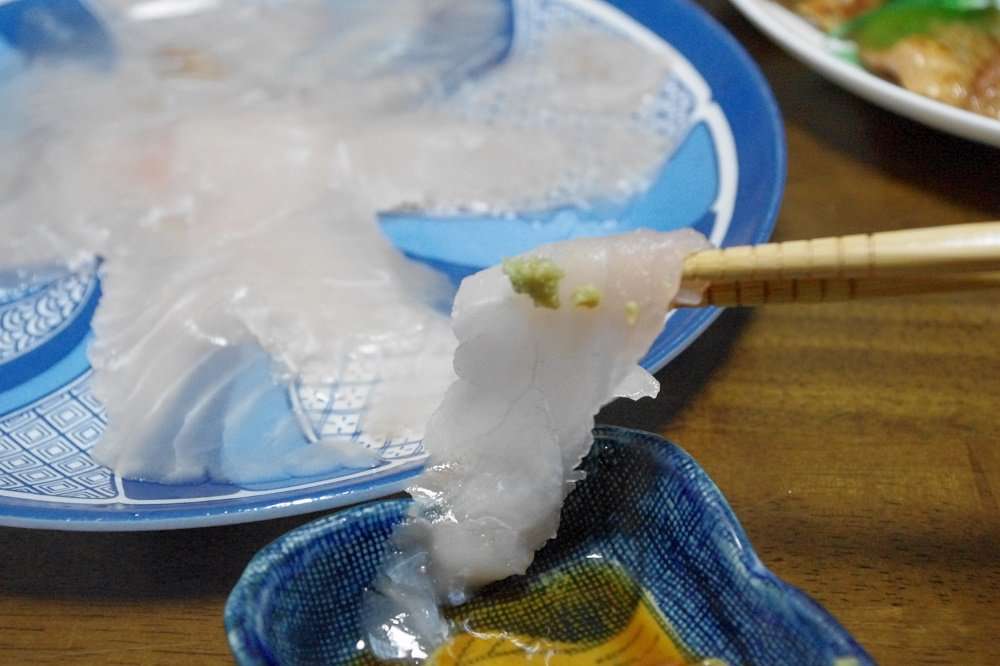 無言で飯テロするトピ