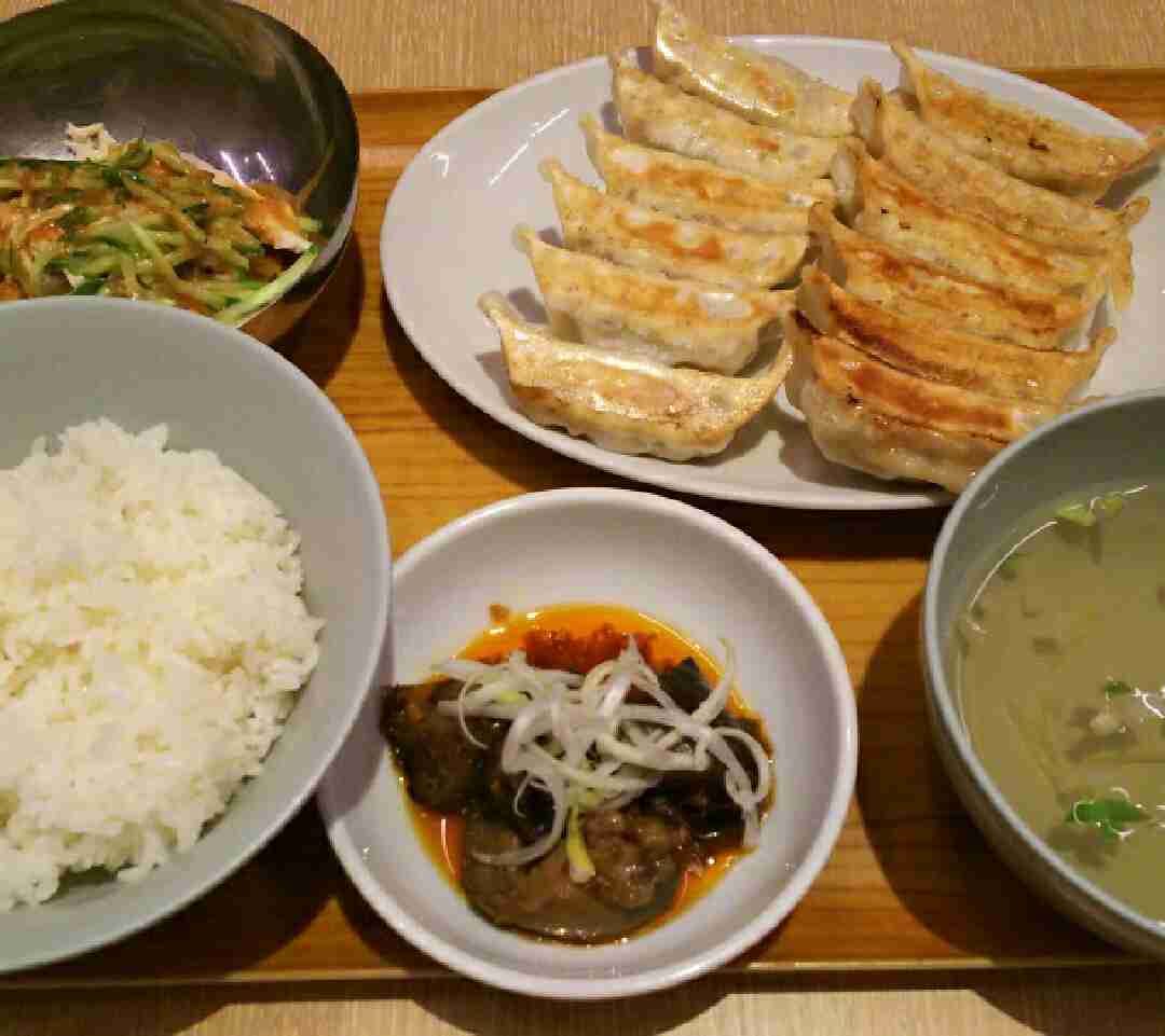 無言で飯テロするトピ