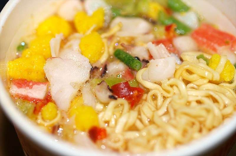 無言で飯テロするトピ