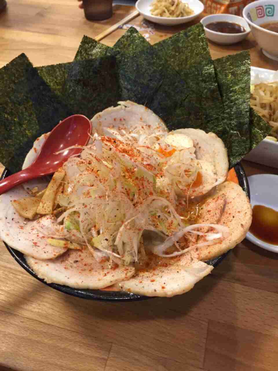 皆さんのおすすめのラーメン屋は？