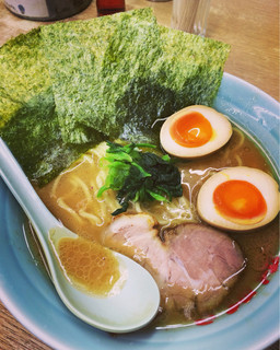 皆さんのおすすめのラーメン屋は？