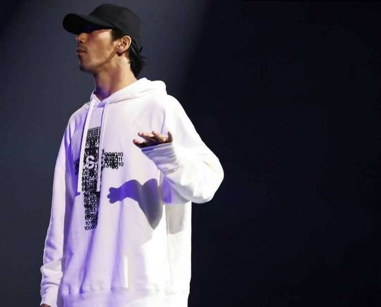 斎藤工、EXILE NAOTO＆岩田剛典らパリに集結＜「ルイ・ヴィトン」2017-18年秋冬メンズコレクション＞