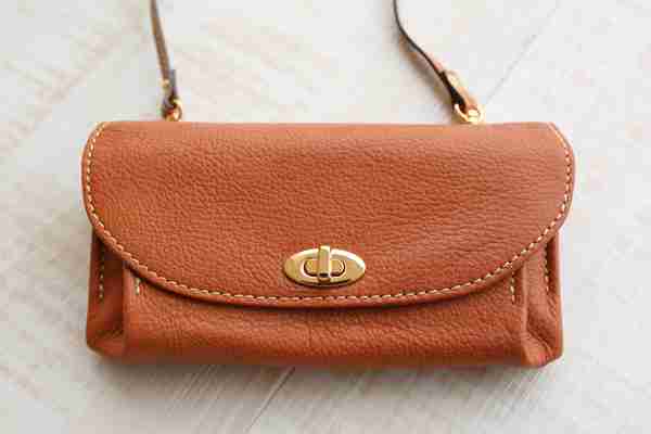 ウォレットショルダー使ってる方いますか？