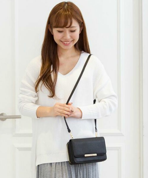 ウォレットショルダー使ってる方いますか？