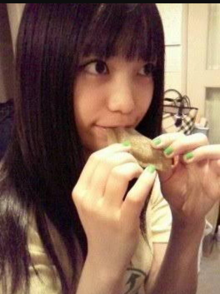 ここ数年でゴツい顔に…miwaの「あざとさ」と「上から目線」にアンチ急増!