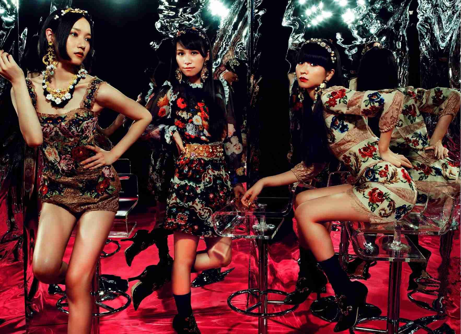 Perfumeが好きな人〜!