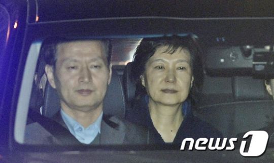 朴槿恵前大統領を逮捕 韓国