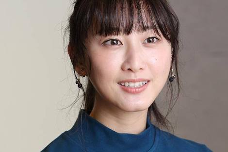 松井玲奈、新川優愛とのW主演映画「めがみさま」で人生に絶望するOL役に挑戦