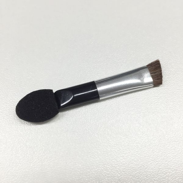 プチプラのアイシャドウブラシ