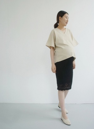 オフィスカジュアルの職場で働く方。妊娠してお腹が大きい時はどんな服を着ていましたか?
