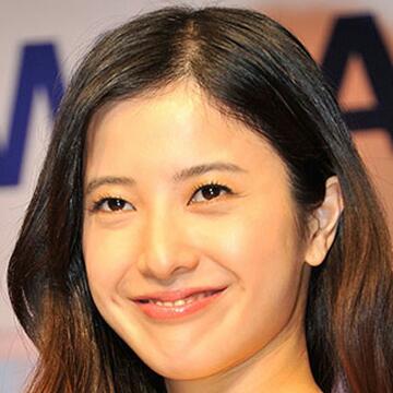 吉高由里子と石原さとみはどっちが視聴率女優かネットで論争に