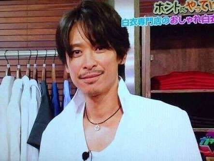 Sexy Zoneの中島健人“セクシーショット”披露