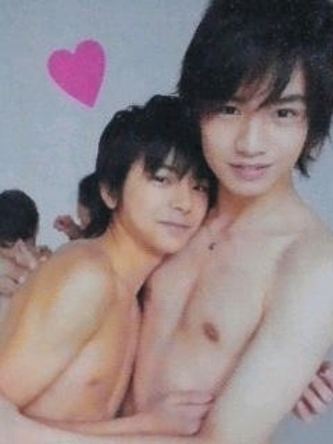 Sexy Zoneの中島健人“セクシーショット”披露